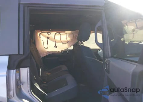 2023 Ford Bronco z USA, uszkodzony, nr VIN 1FMDE5BH6PLB20392